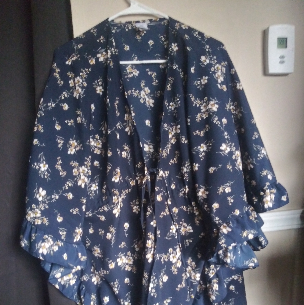 Flower Kimomo NWOT